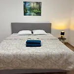 Aparthotel Novy Apartmanovy Dom V Srdci Presova 3*