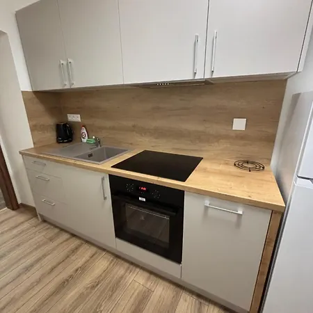 Aparthotel Novy Apartmanovy Dom V Srdci Presova 3*