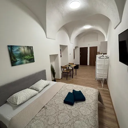 Aparthotel Novy Apartmanovy Dom V Srdci Presova Prešov